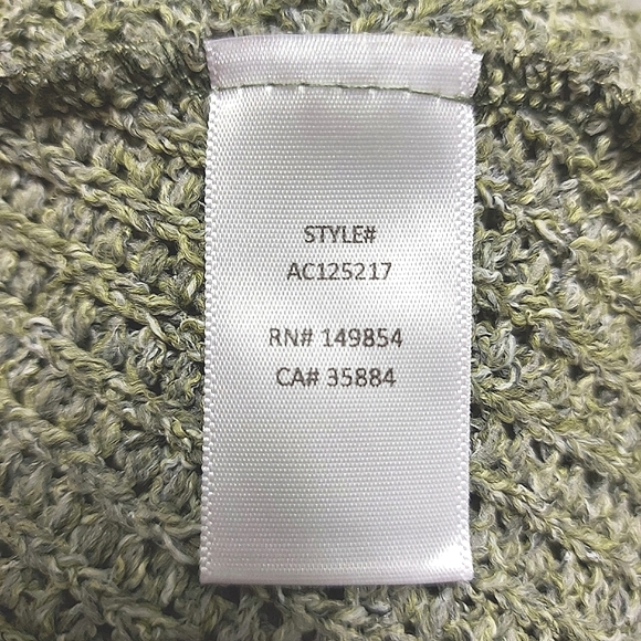 3 for $25- Sadie & Sage Moss Green Top, Size Small - Picture 9 of 12